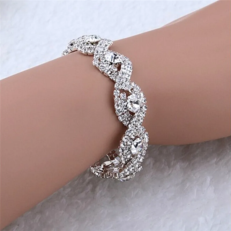 Elegant Deluxe Austrian Crystal Bracelet Women Infinity Rhinestone Bangle Gift