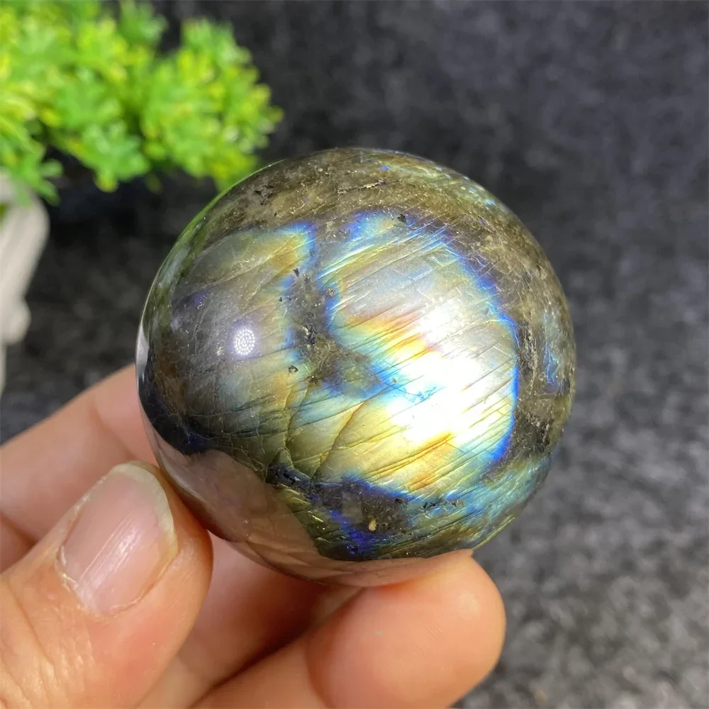 Natural Labradorite Crystal Stone Polished Massage Ball Yoga Magic Ball Home Decoration with Base for Relaxation And Decor