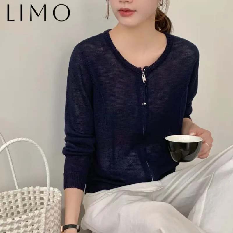 

LIMO Women’s Knit Zip Up Shirt Round Neck Lightweight Thin Spring Summer 2025 Elegant Minimalist Casual Chic High Quality