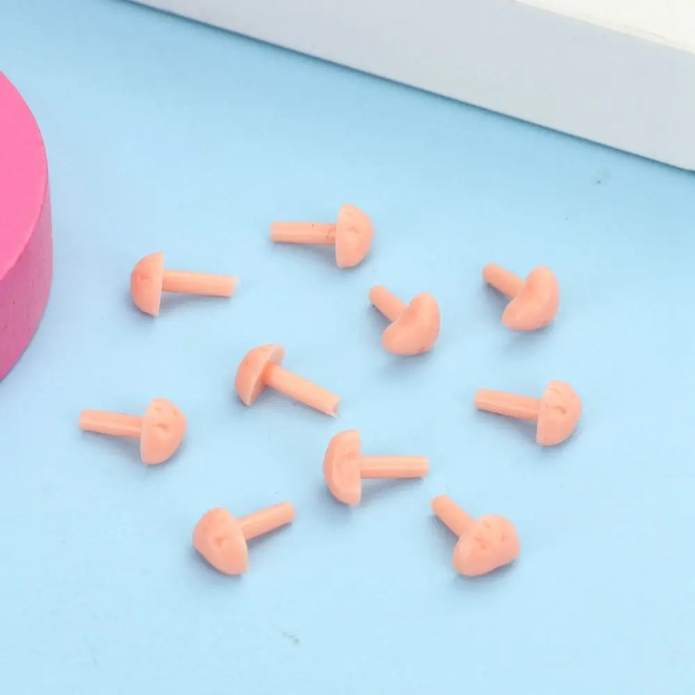 10 ชิ้นปุ่มหมีพลาสติก DIY เครื่องมือตุ๊กตาจมูกสามเหลี่ยมจมูกตุ๊กตาอุปกรณ์เสริมชิ้นส่วนความปลอดภัย