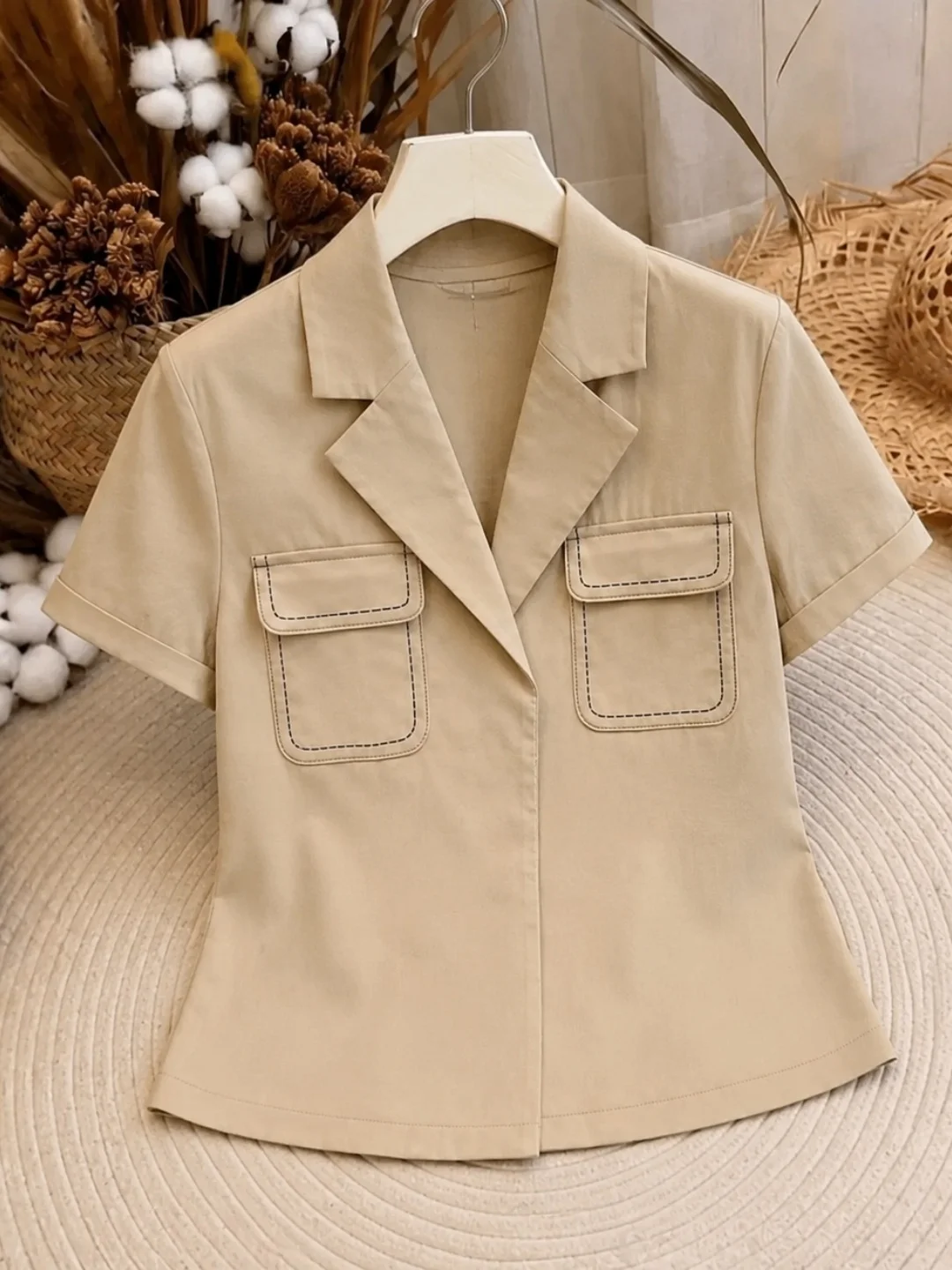 Summer 2026 Fashionable Maturity Short Sleeve Commute Shirt Elegant Personality Korean Style Straight Cut Versatile Top