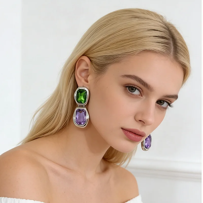 

Light Luxury Geometric Square Color Block Earrings Personalized Temperament Zircon Inlaid Stud Earrings 2026 New Fashion Jewelry