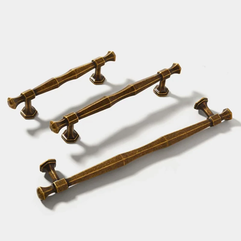 Antique wardrobe door handle, modern light luxury, simple bronze, vintage single hole drawer, cupboard, wine cooler handle