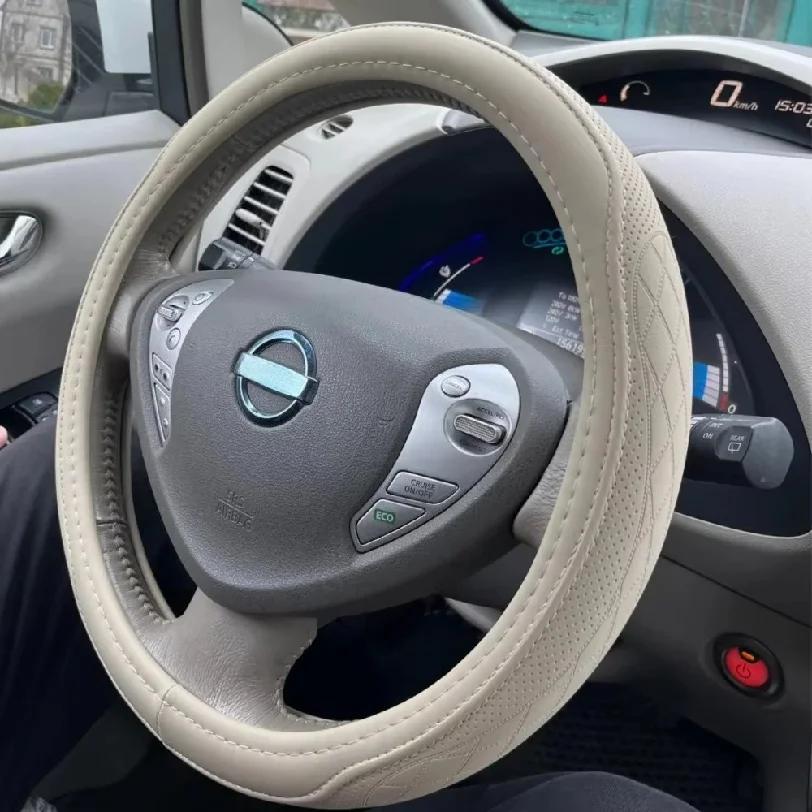 Embossed PU Leather Patchwork Car Steering Wheel Cover, Non-slip, Breathable, Universal 15 Inch (Approx. 38cm)