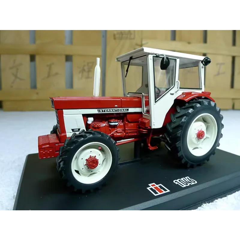 

Diecast REP 1:32 Scale IH 1046 Agricultural Alloy Tractor Model Collectible Toy Gift Souvenir Display Ornament
