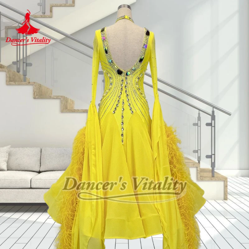 ชุดเดรสแขนยาวประดับขนนกกระจอกเทศสำหรับเต้นบอลรูมหญิง พร้อมสร้อยคอ ชุดเต้นฟ็อกซ์ทร็อต ควิกสเต็ป แทงโก้ แบบสั่งตัดพิเศษสำหรับนักเต้น