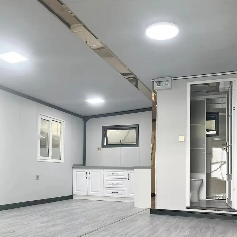 YG Customized 20Ft 40ft Expandable Container House Prefab Cabin 2 3 Bedroom Home Use Waterproof Office Building Durable EPS Sand