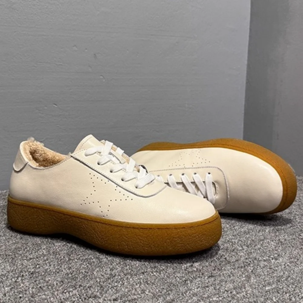 

QHCCID Men's Sheepskin Snow Boots Thick Bottom Ankle Design AntiSlip Comfortable Casual Outdoor Shoes Warm Silk Velvet Material