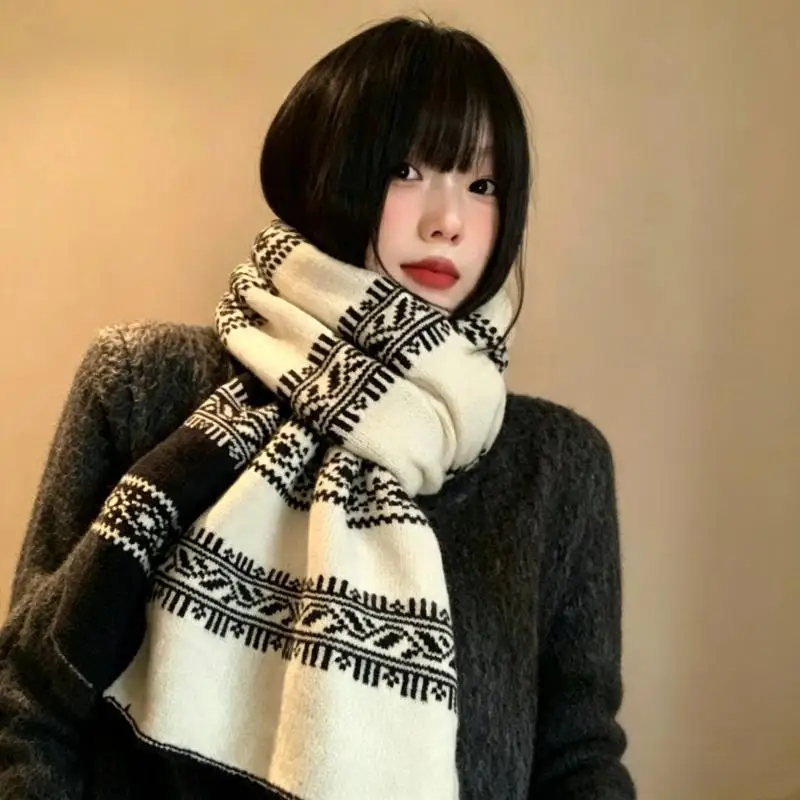 Fair Isle Knitted Winter Scarf Breathable Warm Comfortable One Size Fits All for Outdoor Trips Office Daily Use