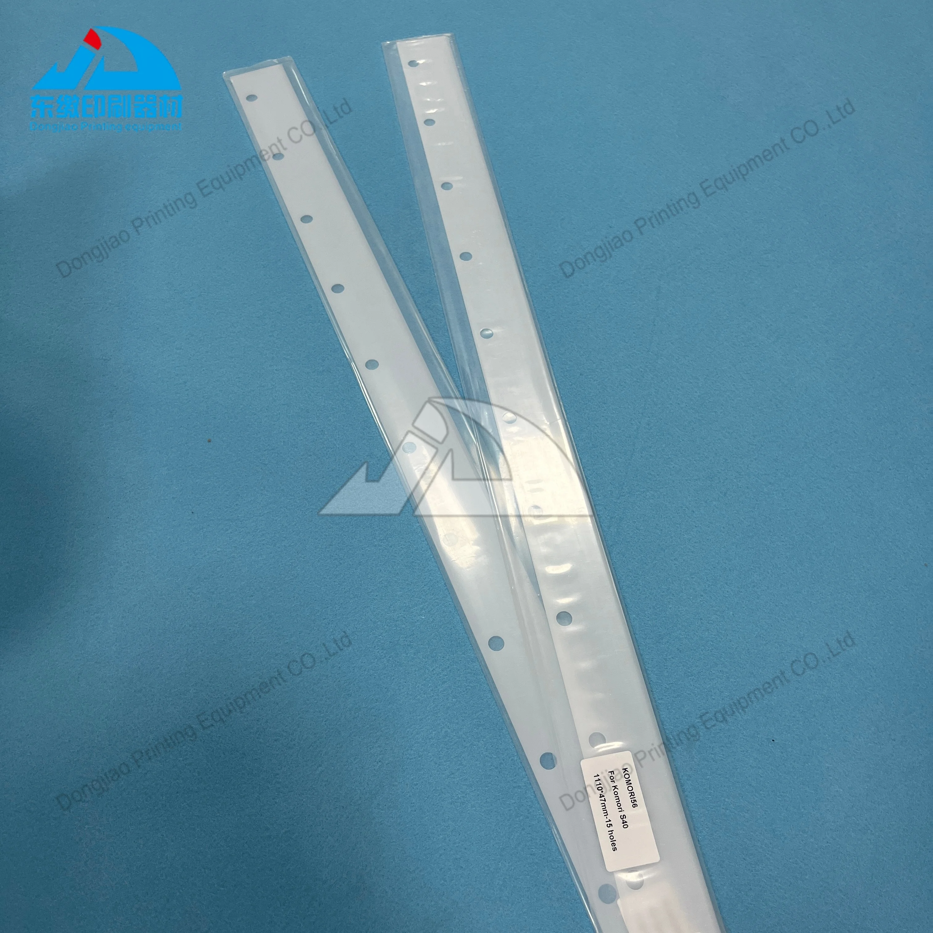 pezzi-di-ricambio-per-macchine-da-stampa-offset-lama-di-lavaggio-1110x47mm-15-fori-per-parti-di-macchine-da-stampa-komori-s40-2-pezzi