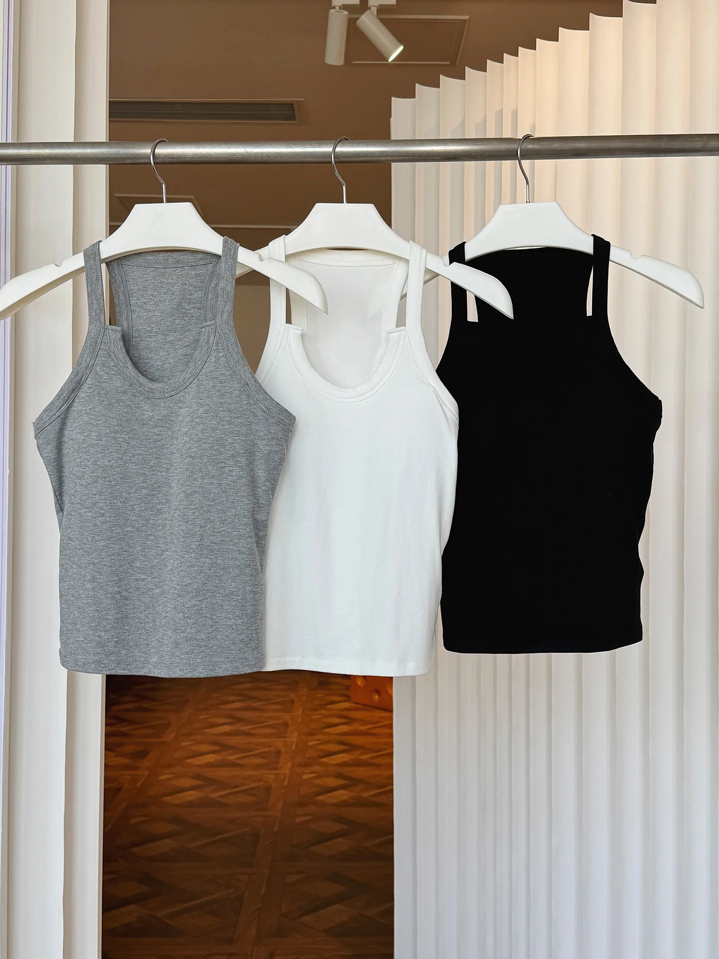 قميص نسائي بدون أكمام، تي شيرت بلون سادة، تصميم جميل #6