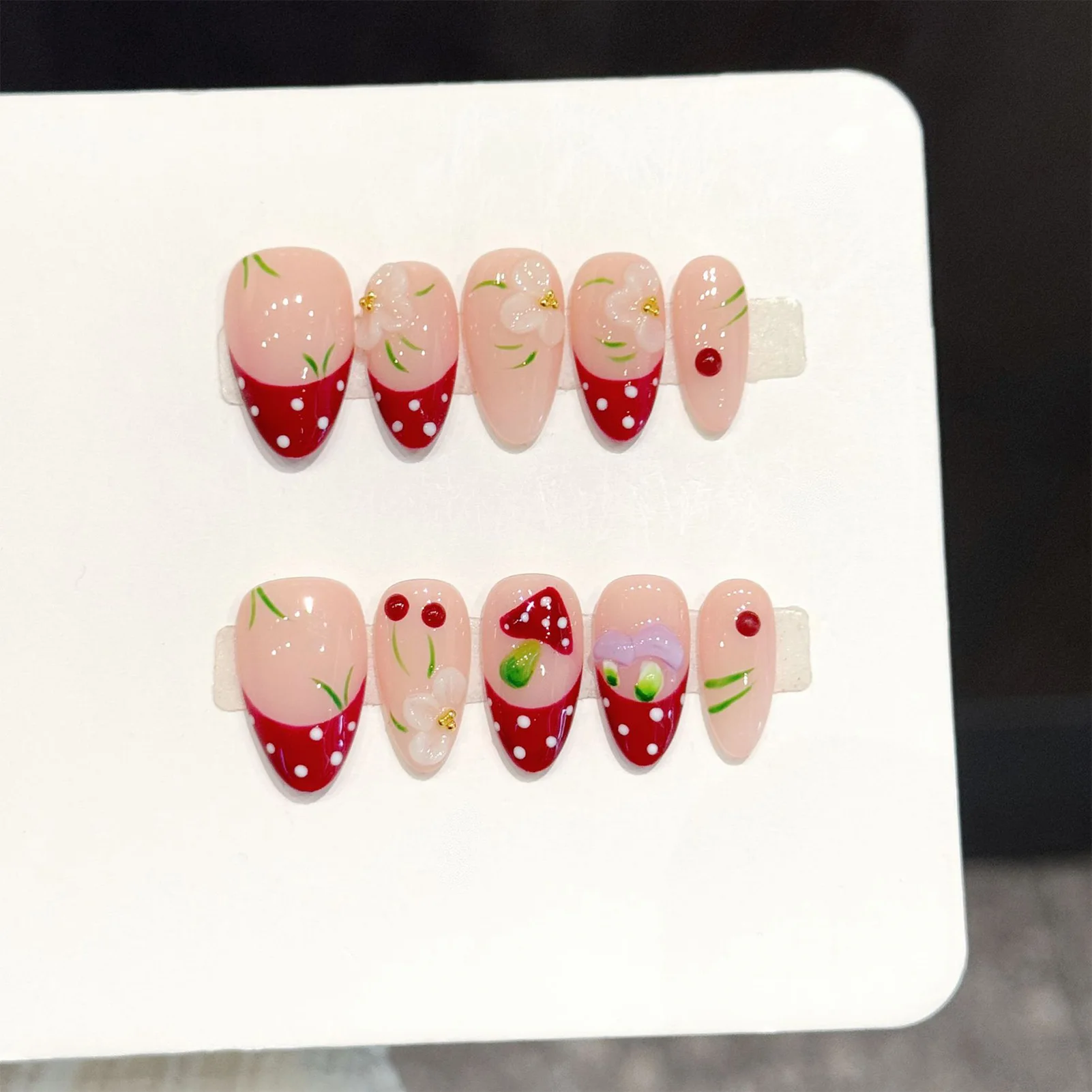 10Pcs Red White Polka Dot Design Press on Nails Mushroom Flower Decor False Nails French Almond Shape Fake Nail Patches