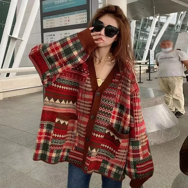 

2024 Female Lazy Wind Knitted Cardigan Autumn Winter Ladies Red Large Size 4XL Knitwear Retro Women V-neck Knitting Cardigans