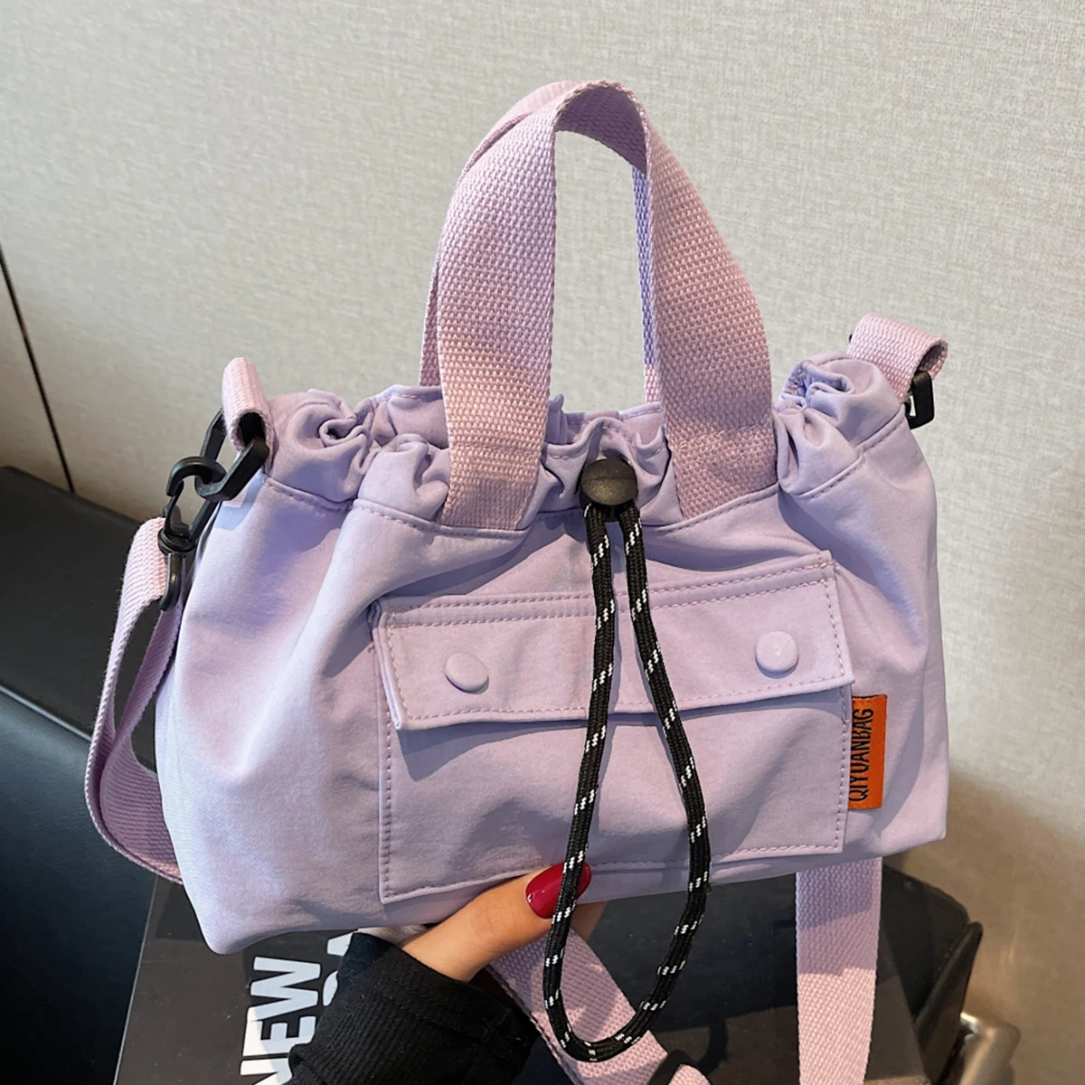 Die neue Unisex-Umhängetasche, funktionale Outdoor-Schultertasche, Pendler-Schultertasche, Aufbewahrungstasche, Damen-Rucksack mit Kontrastfarben – Detail 12