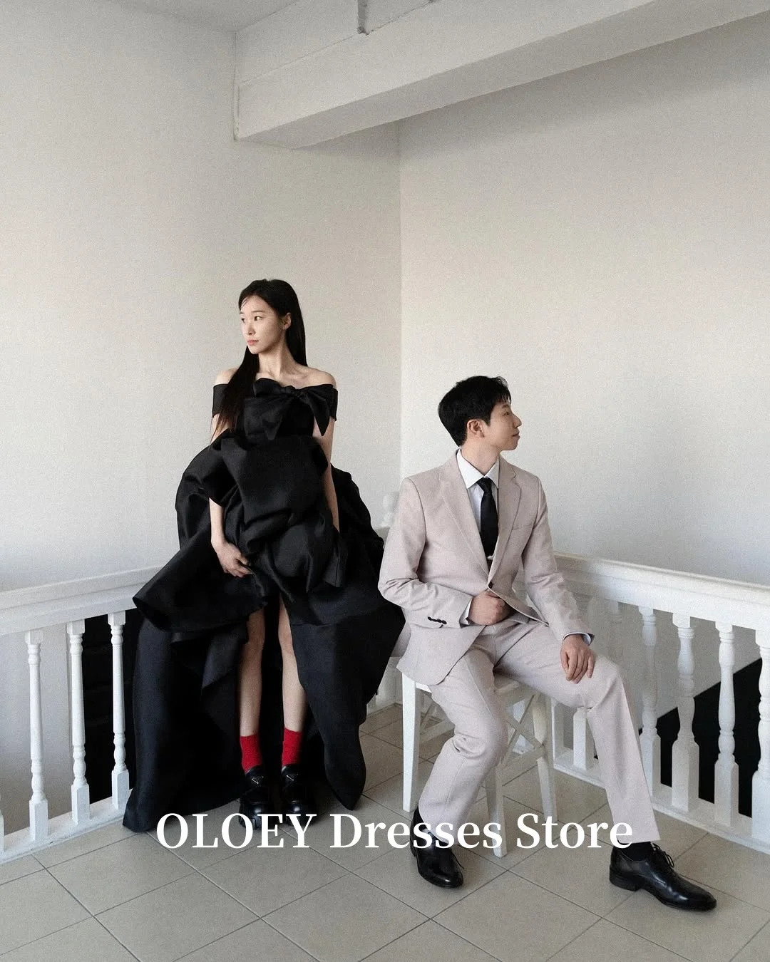 فساتين زفاف OLOEY أنيقة من الساتان الأسود السميك، فساتين زفاف كورية بدون أكتاف بطول الأرض، فساتين زفاف رسمية للحفلات المسائية
