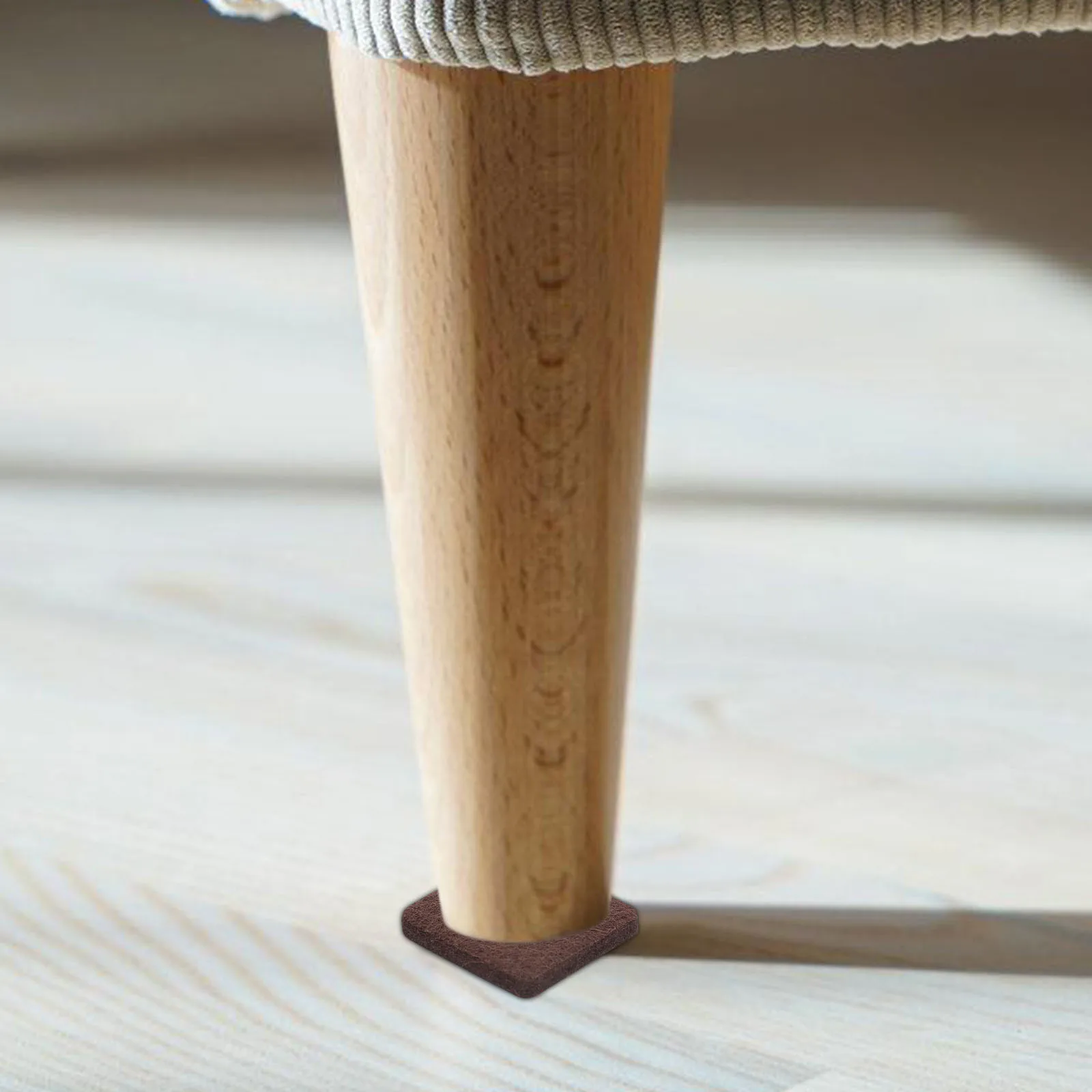 48個入り 厚手フェルト家具パッド 正方形 椅子脚 床保護パッド 高耐久 木材/硬材用 粘着式 滑り止め脚パッド