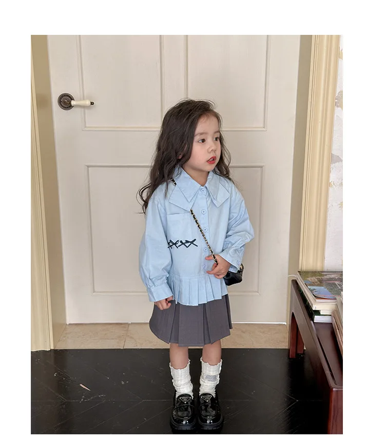 Camicette autunno abbigliamento per bambini ragazza camicia blu maniche lunghe top camicia punto aperto cappotto allentato 2024 colletto rovesciato