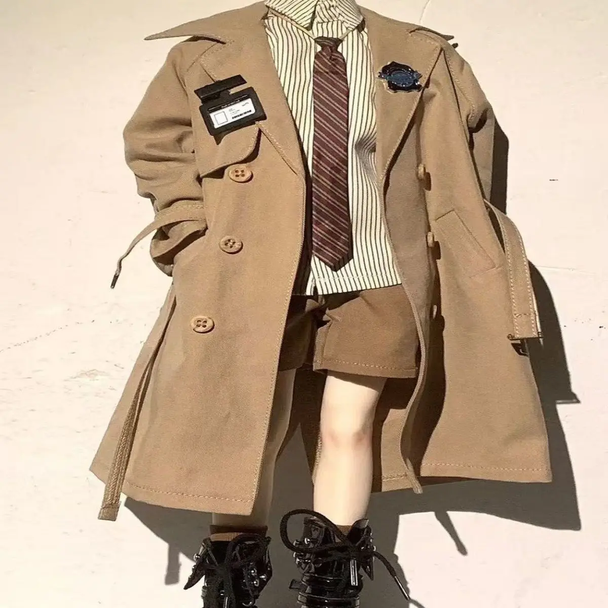 

1/4 кукольный костюм для куклы Bjd 45 см, комплект униформы, пальто + рабочий значок + рубашка + галстук + шорты, нарядные игрушки, аксессуары для кукол, без куклы