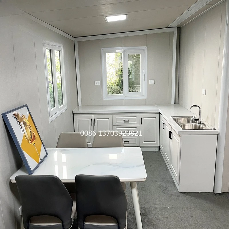 Outdoor Popular Mobile Prefab House Modern Tiny House Capsule Cabin Office Modular 20ft 40ft Container Houses for Sale 5 Years