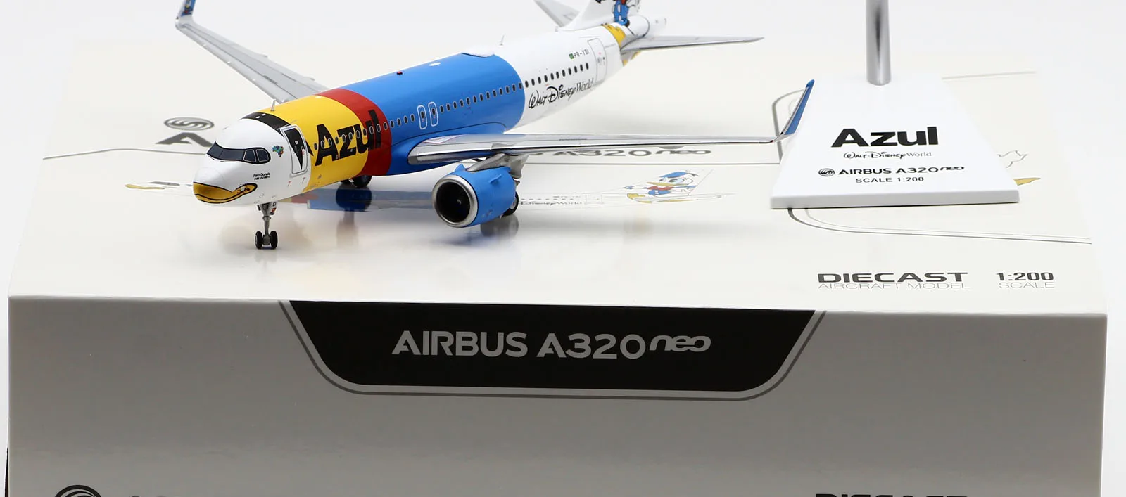 SA2030 Alloy Collectible Plane Gift JC Wings 1:200 Azul Airlines Airbus A320neo Diecast Aircraft Jet Model PR-YSI With Stand