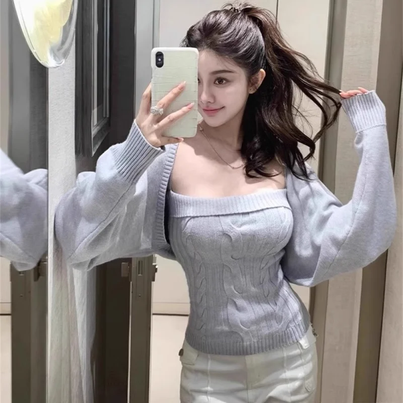 

Корейский стиль: Сексуальный облегающий вязаный топ-бандо с длинными рукавами и кардиганом, комплект из двух предметов для женщин, подчеркивающий фигуру