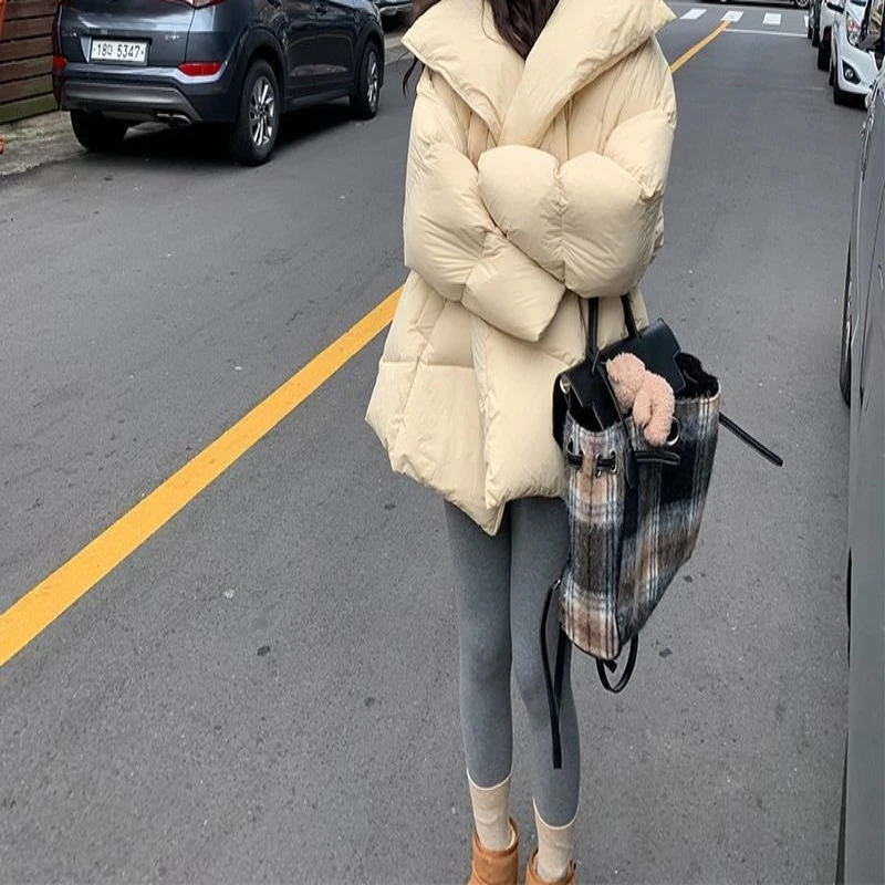 

Новая зимняя хлопковая пуховая куртка 2025 года для женщин, маленькое, свободное, пальто с большим воротником