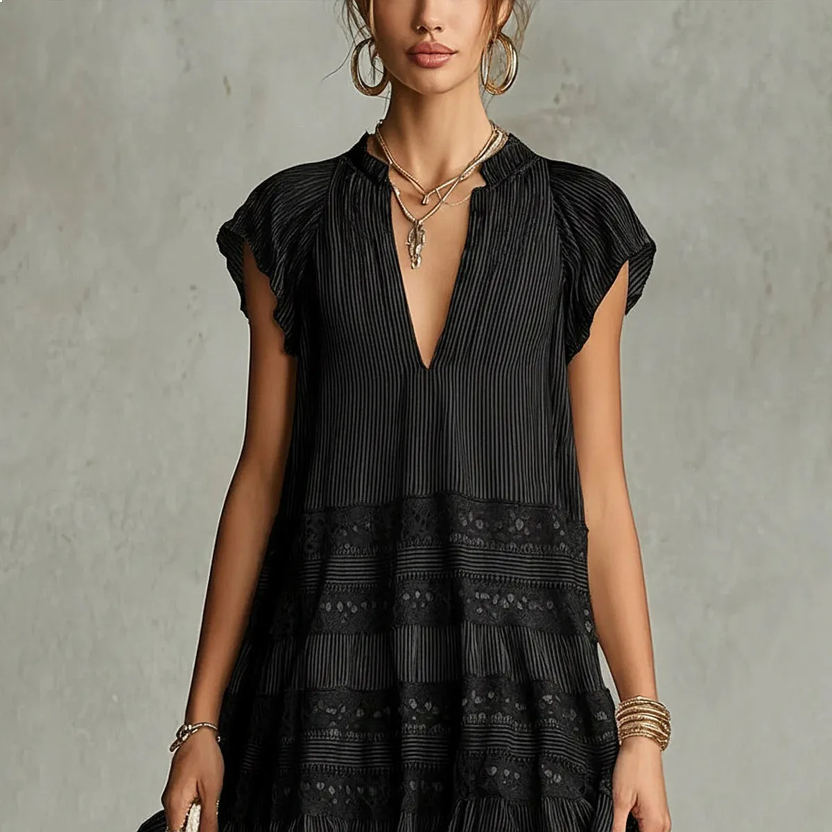 2026 new European and American style black striped splicing lace V-neck short-sleeved dress summer retro slim black