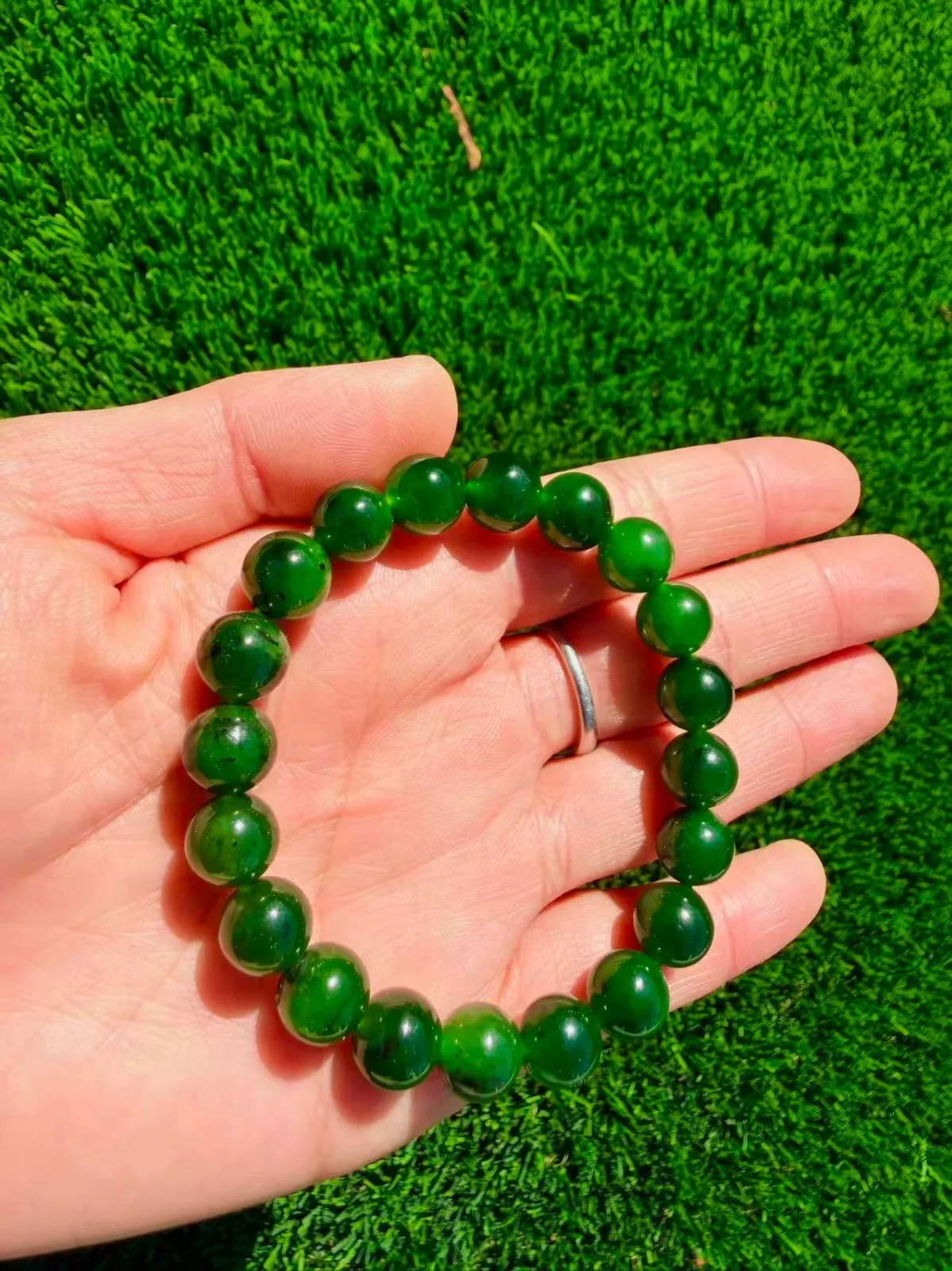 

AAA Hetian jade bracelet 10m Russian spinach green