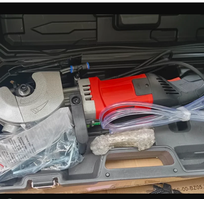 

Станок для лазерной резки высокой мощности 220 В для беспыльной обработки канавок стен и резки проволочных пазов переменного тока