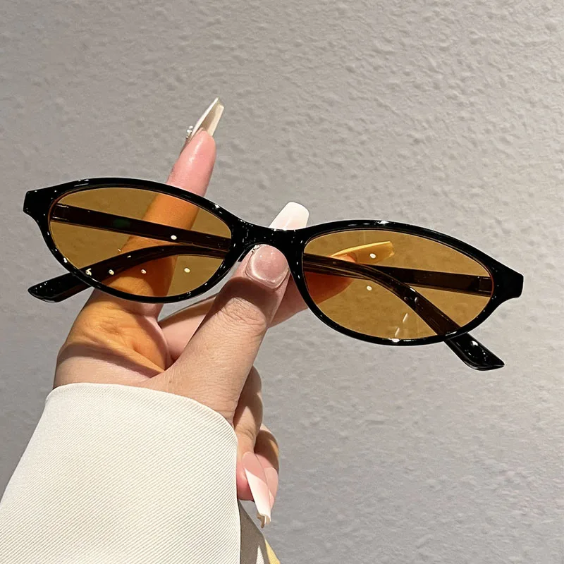 KAMMPT Ovale Sonnenbrille für Damen, modisch, schlicht, einfarbige Gläser, lässige Sonnenbrille, 2026 neu im trendigen koreanischen Stil, dekorative Sonnenbrille