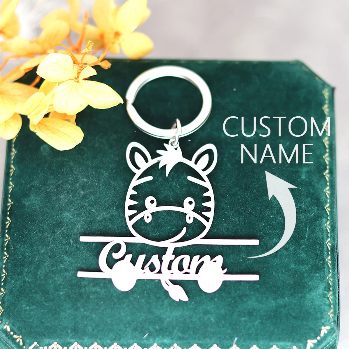 

Custom Name Engraving Alphabet Themed Pet Lover Key Ring Animal Shape Single Piece Decorative Ladies Keychain with Ring