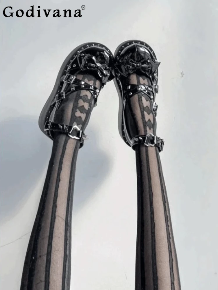 

Милые крутые туфли-лодочки в стиле Лолиты для девочек, женские туфли-лодочки в японском стиле y2k, женские туфли-маффины на платформе черного цвета