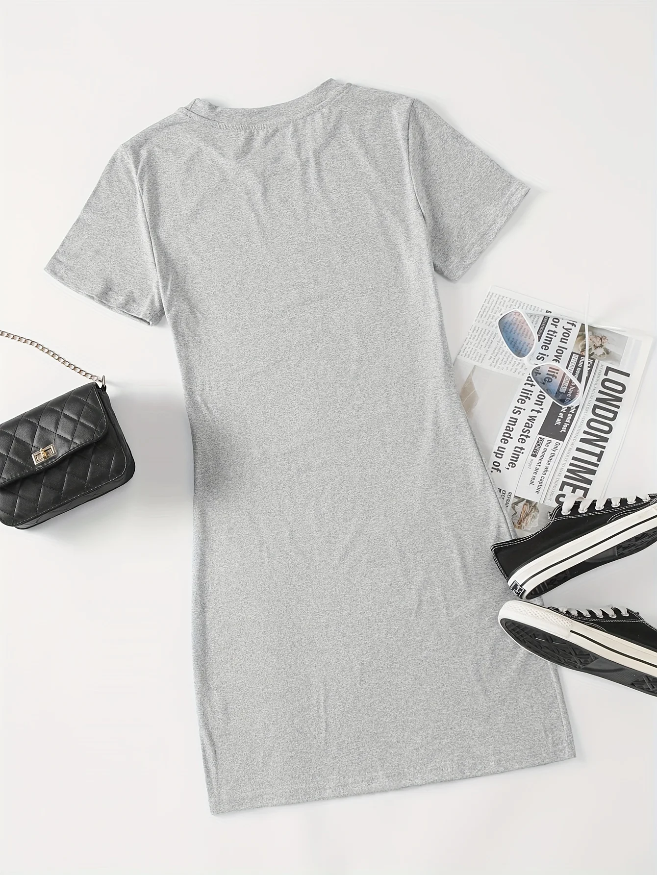 Vestido ajustado informal de talla grande con cuello redondo para mujer, vestido transpirable ligero de manga corta con patrón de tarjetas del alfabeto