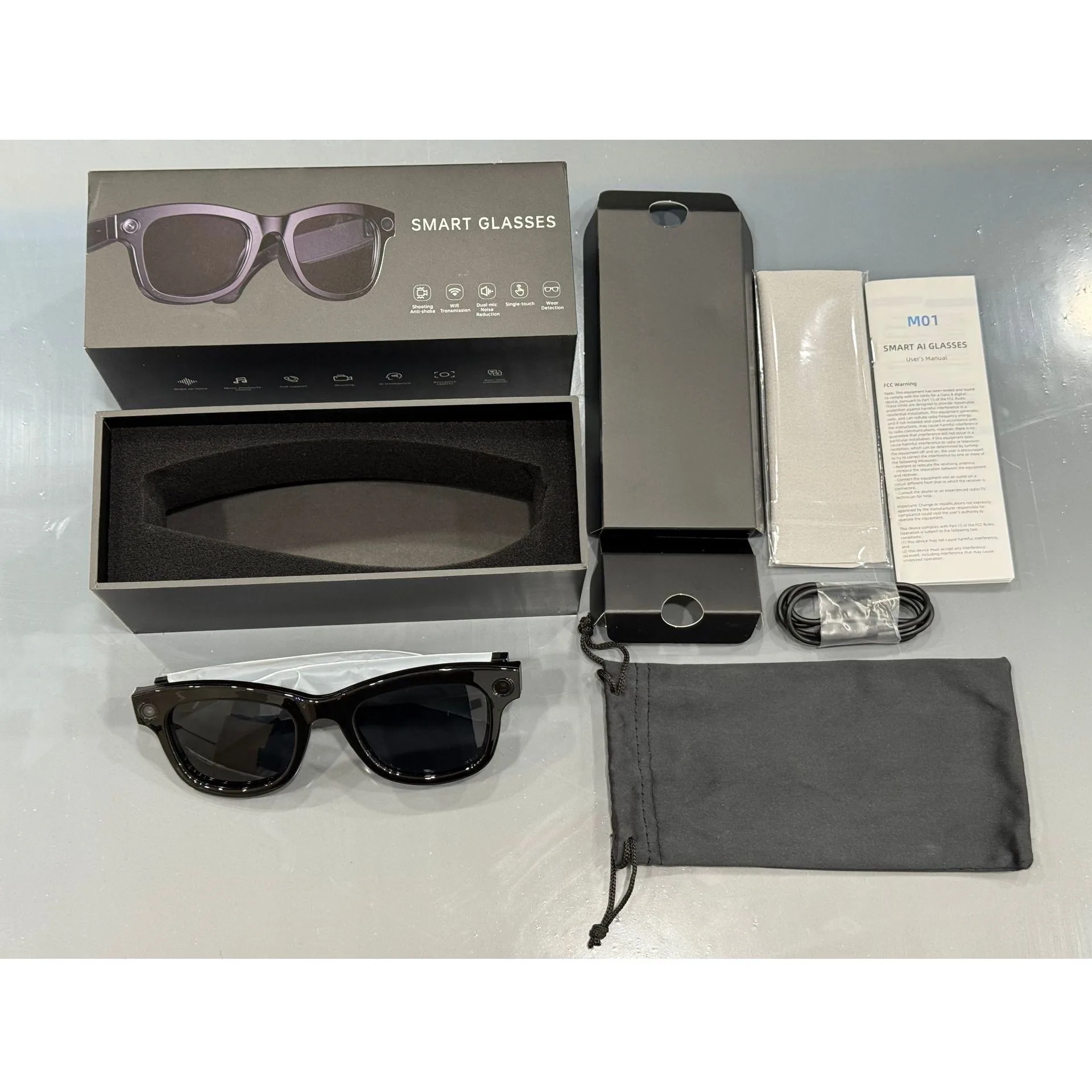 写真撮影、AI翻訳認識、Bluetooth通話、音楽再生機能付きスマートグラス