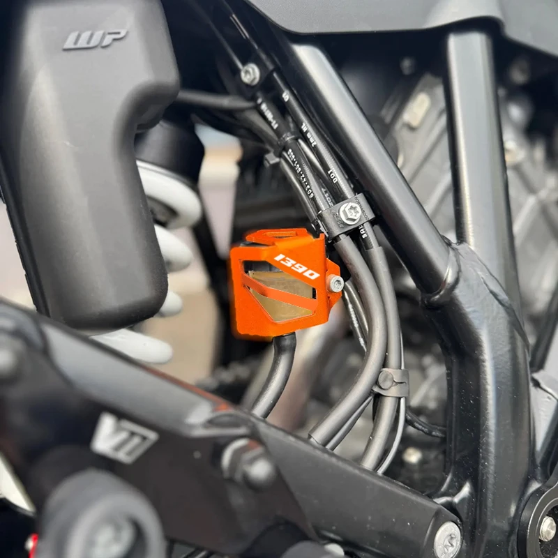 Motorcycle Accessories For KTM 1390 SUPER DUKE R 1390 SuperDuke R EVO 2023+ CNC Rear Brake Reservoir Guard Protector Cover