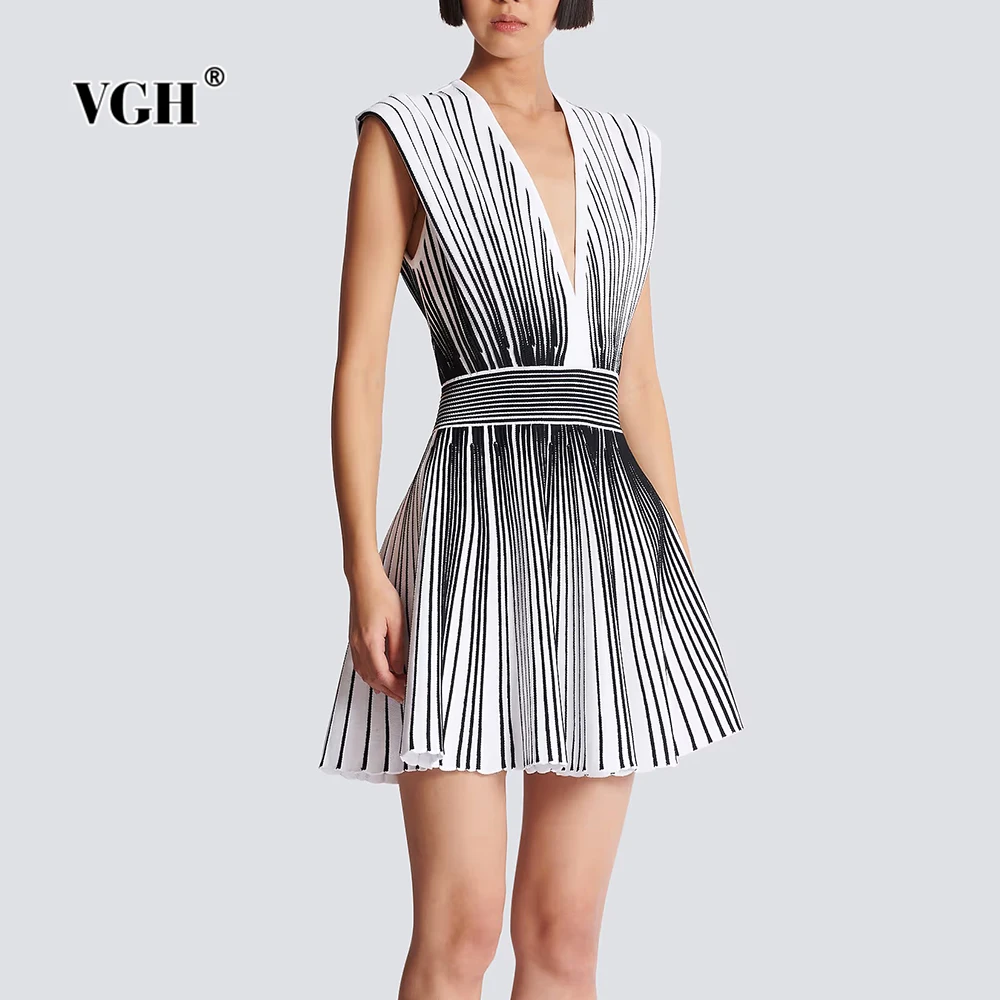 

VGH Designer Stripe Slimming Mini Dresses For Women V Neck Sleeveless High Waist Summer Elegant Dress Female Fashion Style New