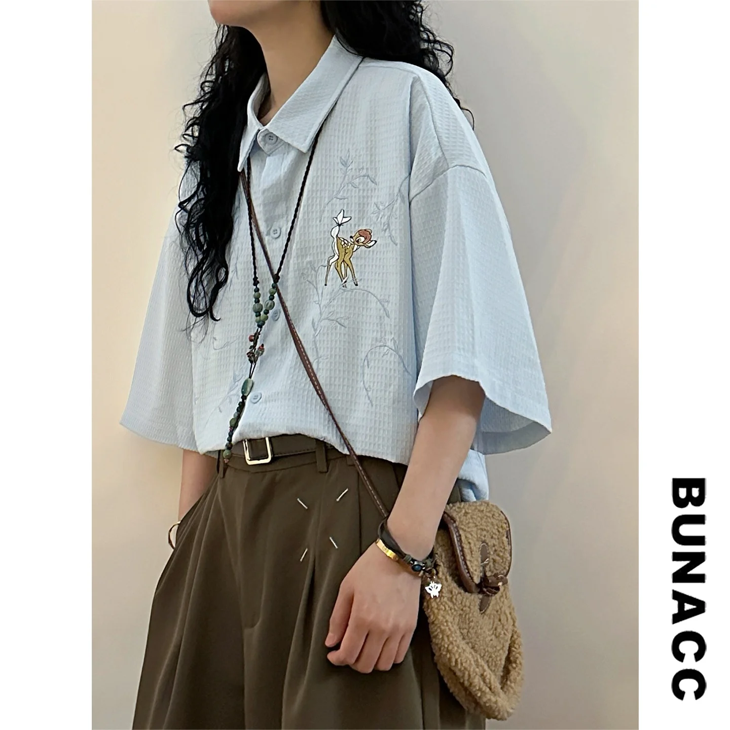 

Летняя свободная женская рубашка BUNACC2026 с коротким рукавом, вышивкой и мультяшным принтом, в винтажном гонконгском стиле