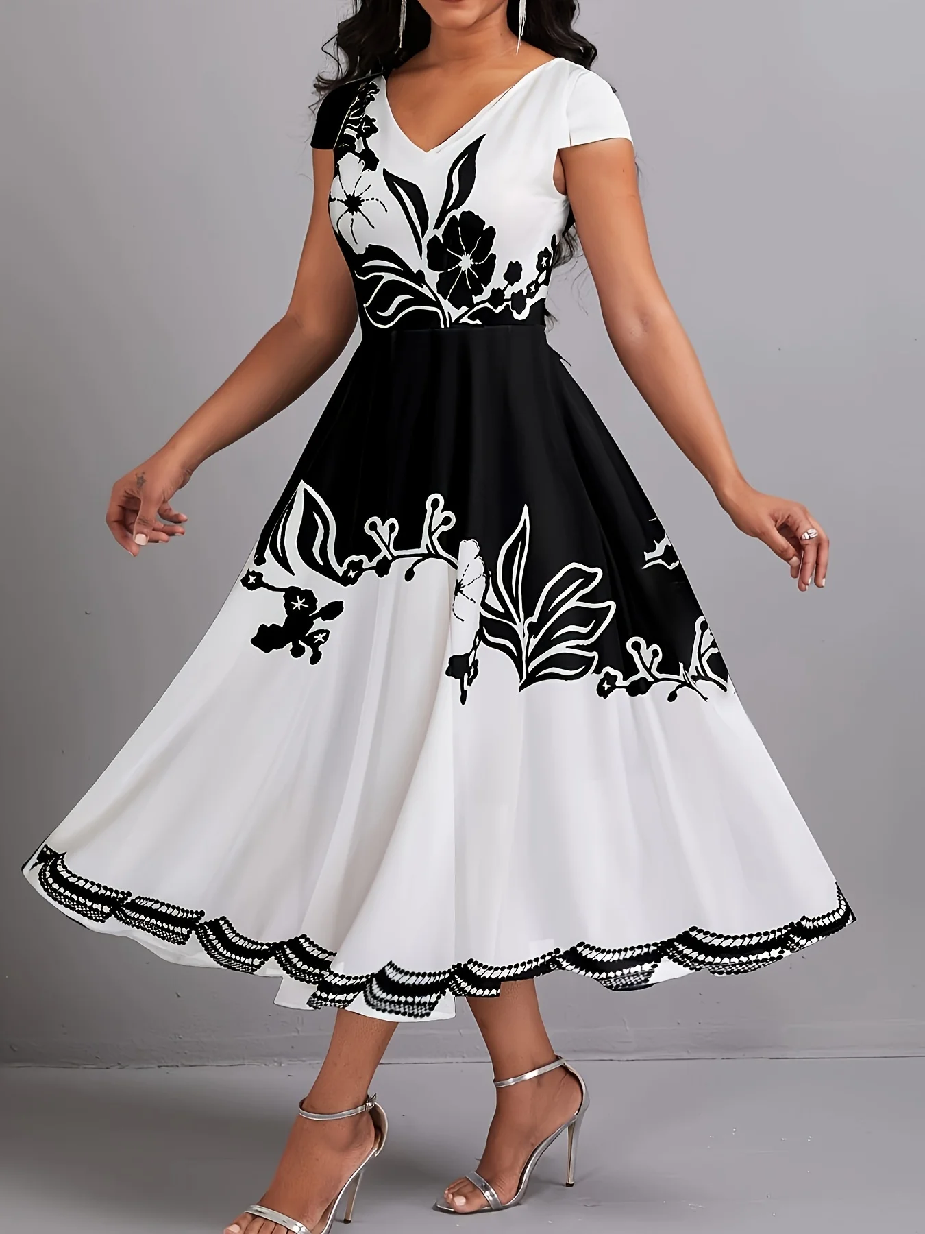 Plus Size Peplum Floral Print Dress - Elegancki dekolt w szpic, krótkie rękawy, zapiekanka, średnia rozciągliwość, zamek błyskawiczny, pranie w pralce