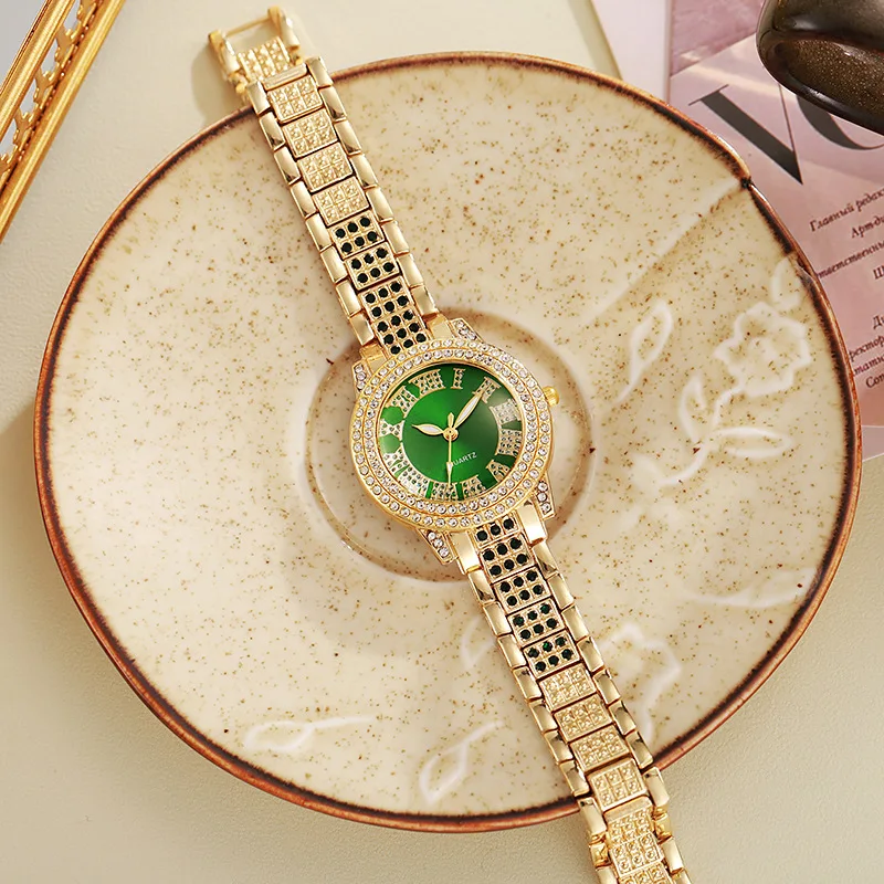 Orologio di lusso da donna, anello, collana, orecchini, bracciale, set di orologi, cintura in lega a tre occhi, orologio al quarzo da donna, senza scatola