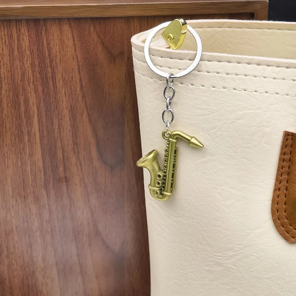 Retro Mini Saxophone Car Keychain Metal  Musical Instrument Keychain Bag Pendant Keyring  Charm Music Lovers Festival Gift view 3