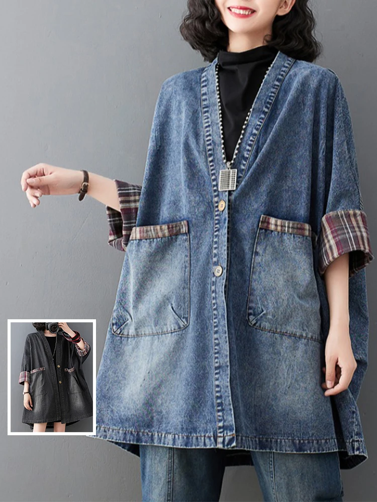 Damska kurtka jeansowa w stylu retro patchwork z nadrukiem, duży rozmiar, moda vintage, luźny krój, średniej długości.