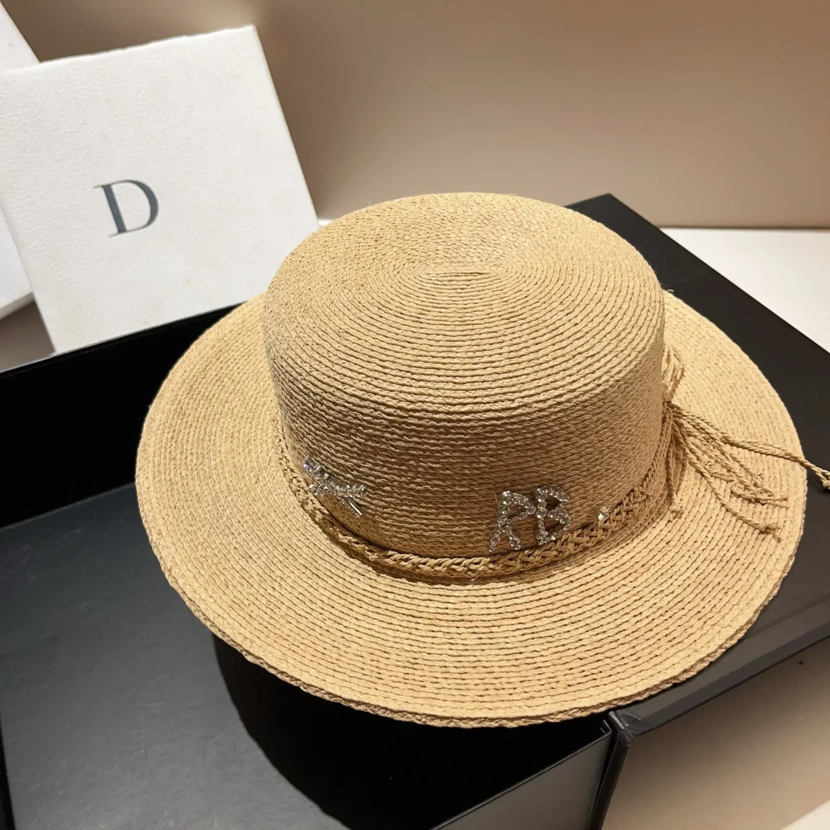 RB Letter Summer Lafite Grass Flat Top Hat Women\'s Fashion Outdoor Beach Sunshade Natural Straw Hat Panama Top Hat Men