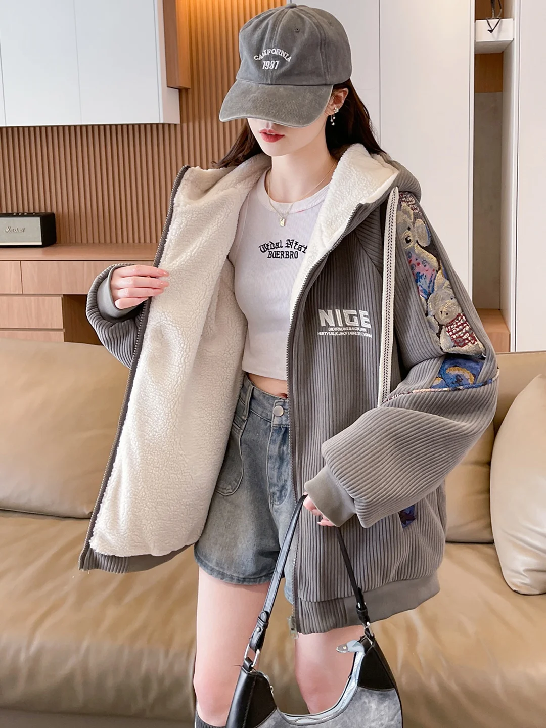 

Куртка из овечьей шерсти, женская зимняя флисовая куртка, свободная посадка, спокойный размер, крутой размер, сборная шкала, сложенные измерения, Tranquil GF