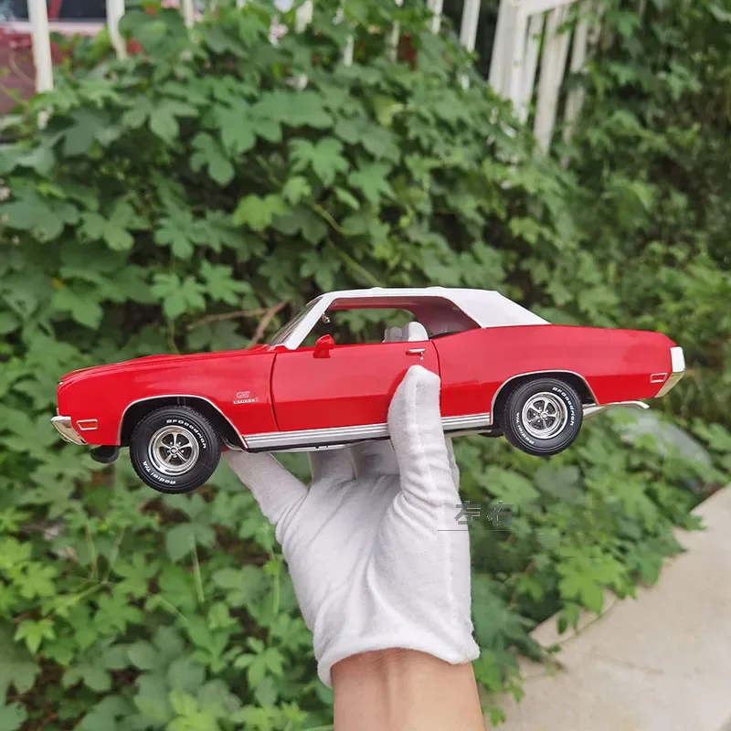 Original Diecast Alloy 1:18 1972 Buick SKYARK GS COMVERTIBLE   Red Classic Car Model Adult Collection Static Display Boy Toy