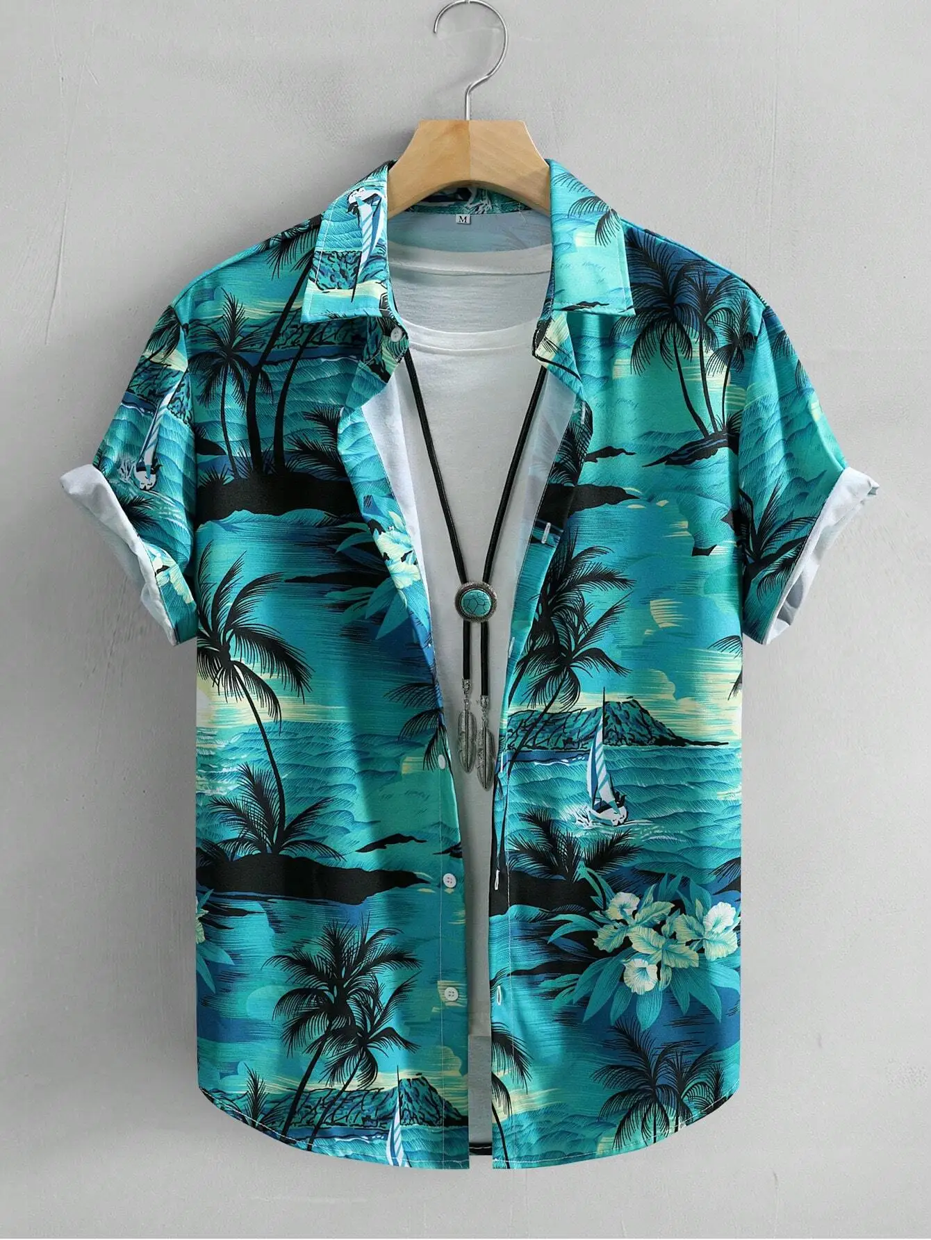 

Men's Short Sleeve Turn-Down Collar Button-Front Tropical Print Shirt