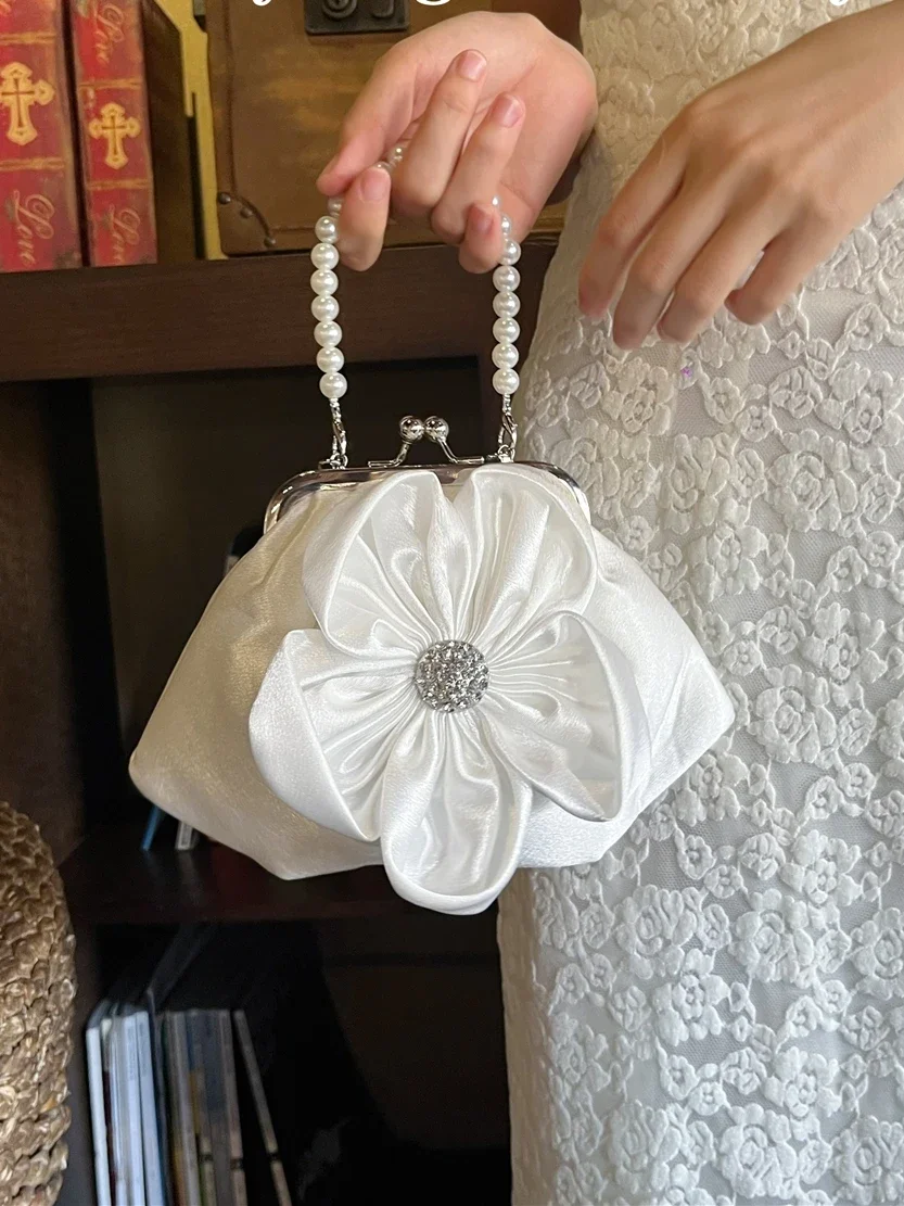 New Chinese Pearl Handbag, White Five-petaled Flower Court Cheongsam Bag for Women