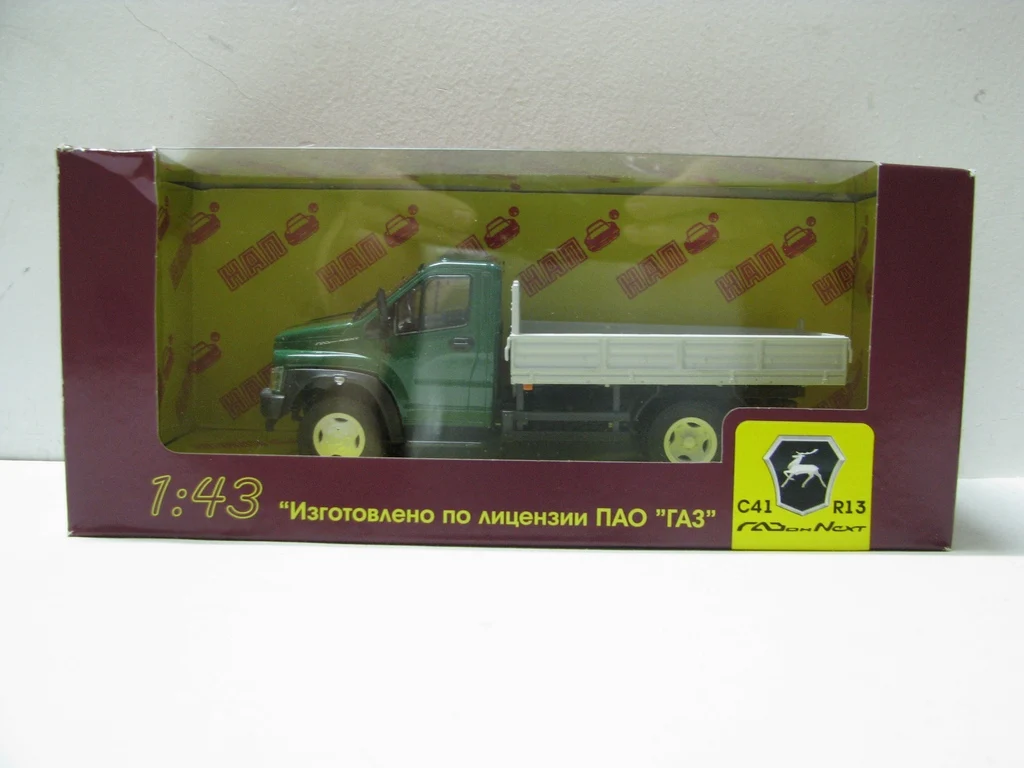 

Diecast 1:43 Scale HAM ABTONPOM GAZ C41 R13 Russian Green Alloy Car Model Collectible Toy Gift Souvenir Display Ornament