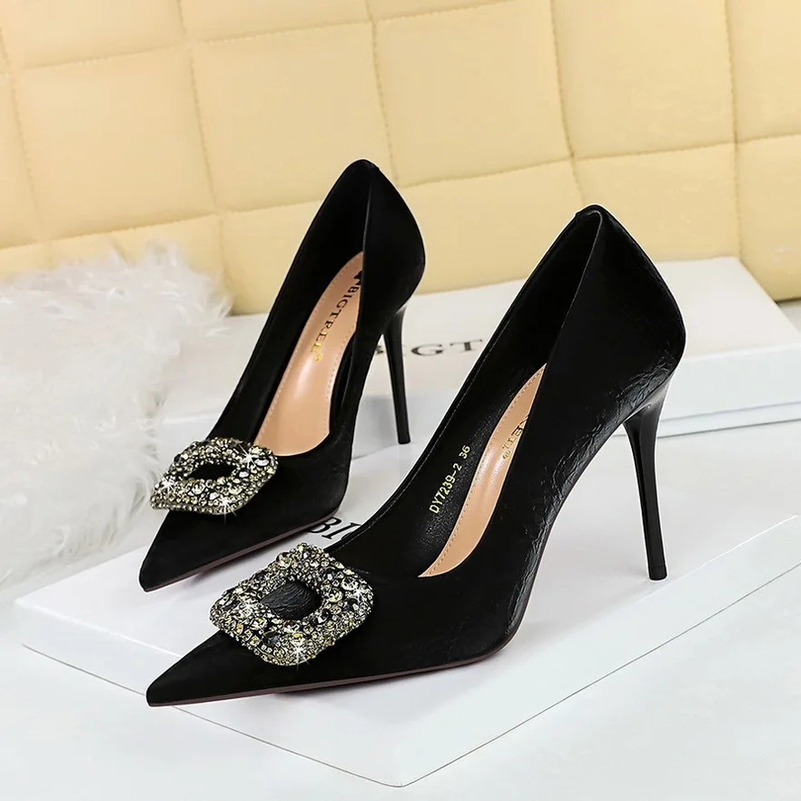 Women Pumps Shoes Style Banquet Slim Shallow Mouth Pointed Extra High Heels Women's Metal Water Diamond Buckle Single  Shoese