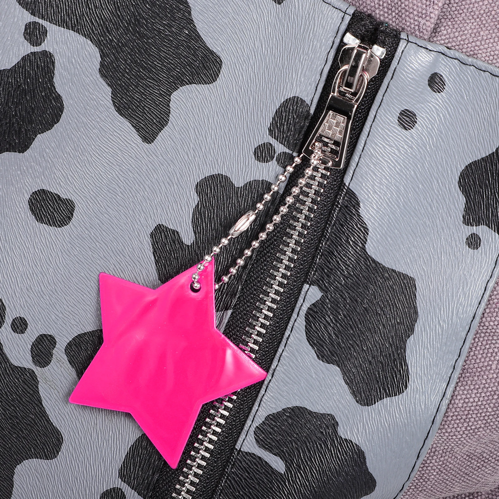 13Pcs Reflective Pendants High Intensity Reflectors for Personal Safety Night Star Tree Shape Decorative Accessories