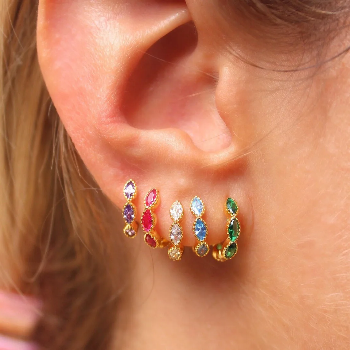 Fashion Geometric Horse Eye Multicolor Zircon Hoop Earrings for Women Cartilage Ear Rings Delicate Stackable Piercing Jewelry